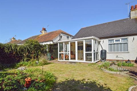 17 Albany Drive, Herne Bay, CT6 8PR