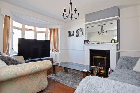 17 Albany Drive, Herne Bay, CT6 8PR