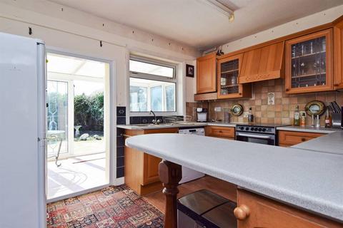 17 Albany Drive, Herne Bay, CT6 8PR