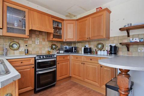 17 Albany Drive, Herne Bay, CT6 8PR