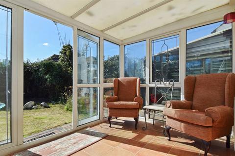 17 Albany Drive, Herne Bay, CT6 8PR