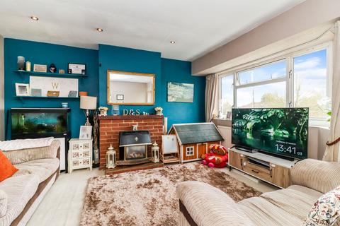 2 bedroom maisonette for sale, Old Dean, Bovingdon, HP3