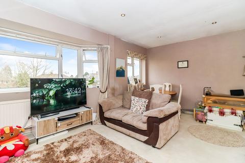 2 bedroom maisonette for sale, Old Dean, Bovingdon, HP3