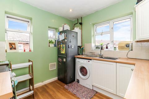 2 bedroom maisonette for sale, Old Dean, Bovingdon, HP3