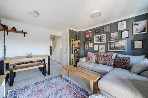 18 Fox Road, Haslemere, GU27 1RG