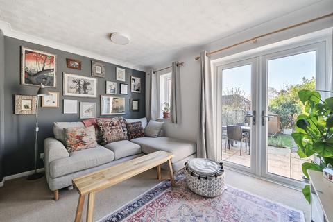 18 Fox Road, Haslemere, GU27 1RG
