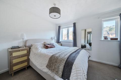 18 Fox Road, Haslemere, GU27 1RG