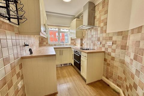 2 bedroom apartment for sale, South Coast Road, Telscombe Cliffs, Peacehaven