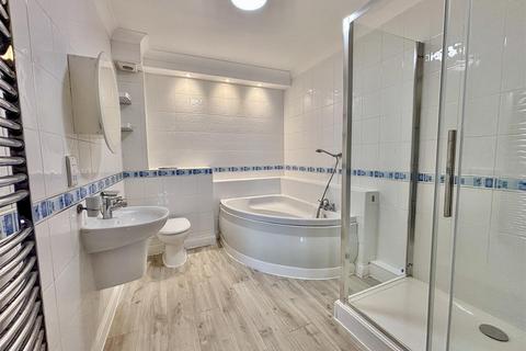 2 bedroom apartment for sale, South Coast Road, Telscombe Cliffs, Peacehaven