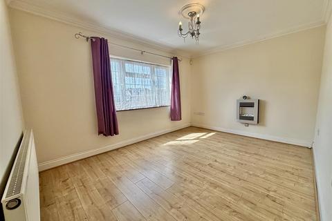 2 bedroom apartment for sale, South Coast Road, Telscombe Cliffs, Peacehaven