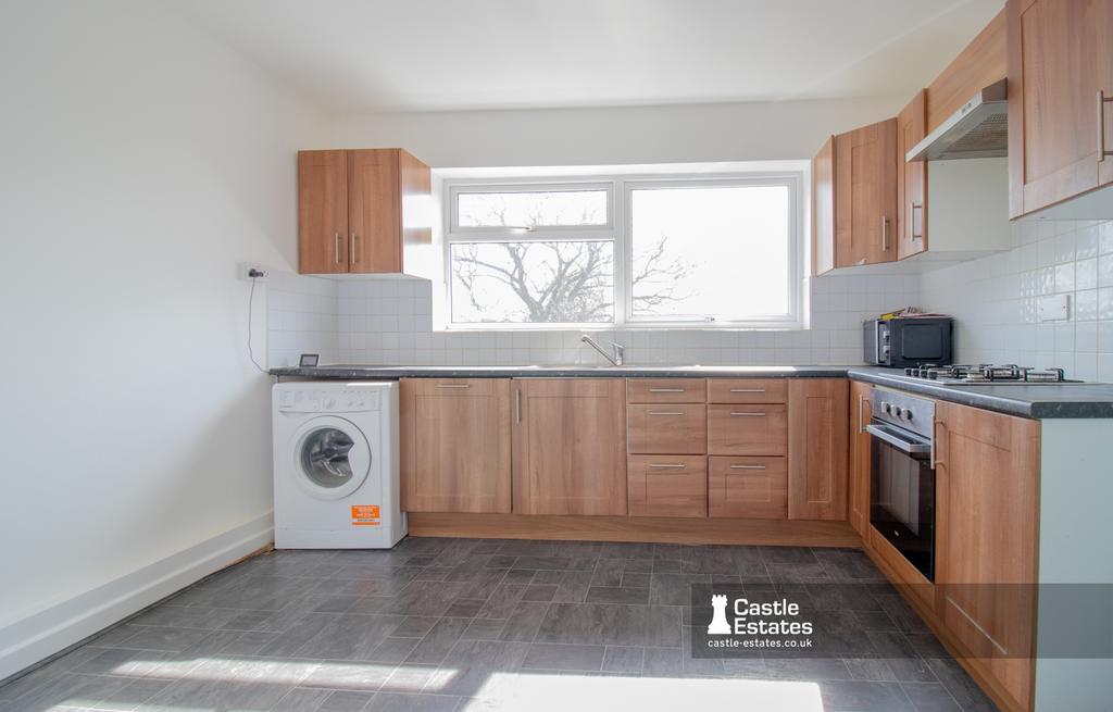 Kitchen &amp; Dining