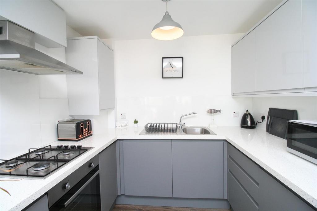 Kitchen (2)
