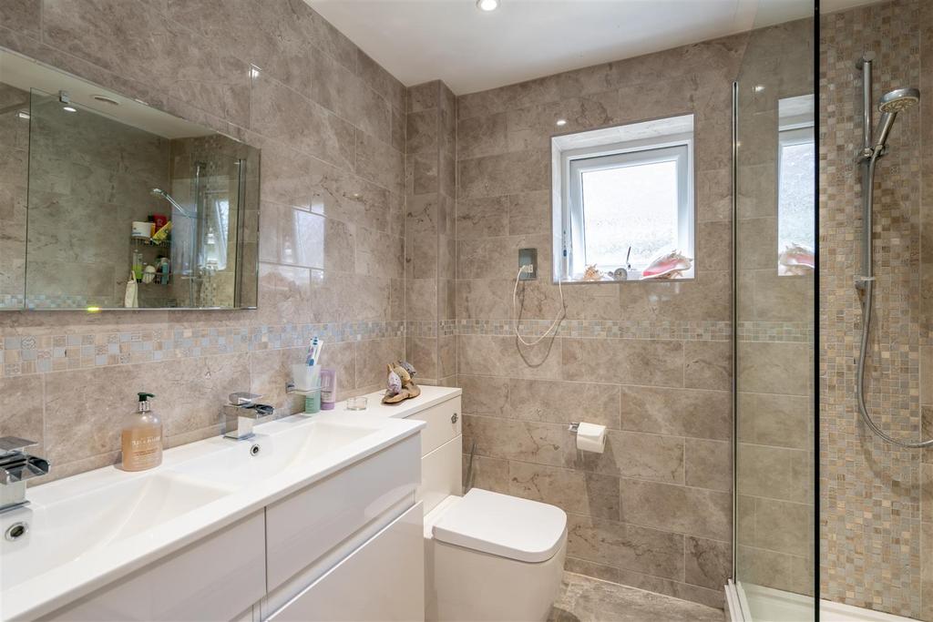 Shower Room.jpg