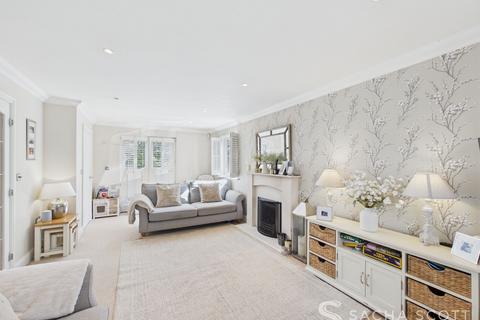 4 bedroom detached house for sale, Osprey Drive, Epsom, KT18