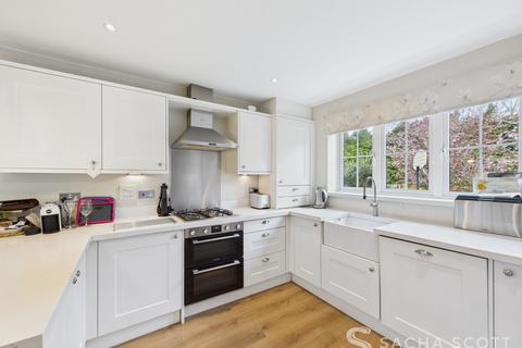16 Osprey Drive, Epsom, KT18 5DY