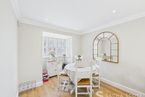 16 Osprey Drive, Epsom, KT18 5DY