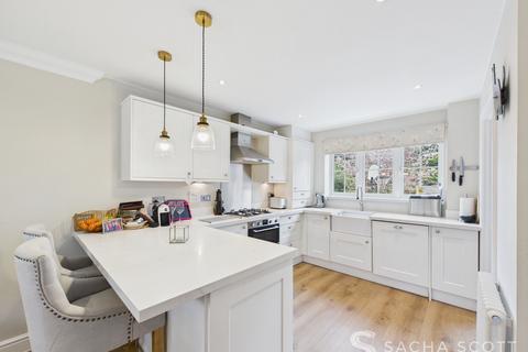 16 Osprey Drive, Epsom, KT18 5DY