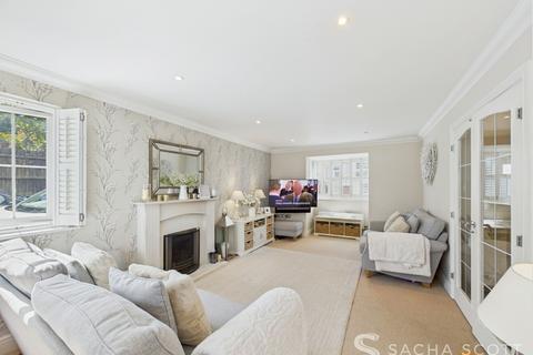 4 bedroom detached house for sale, Osprey Drive, Epsom, KT18