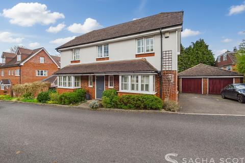 4 bedroom detached house for sale, Osprey Drive, Epsom, KT18