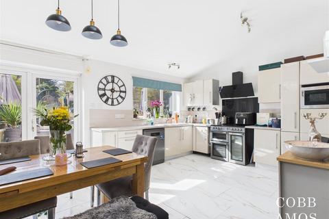 3 bedroom detached house for sale, Hereford Road, Leominster