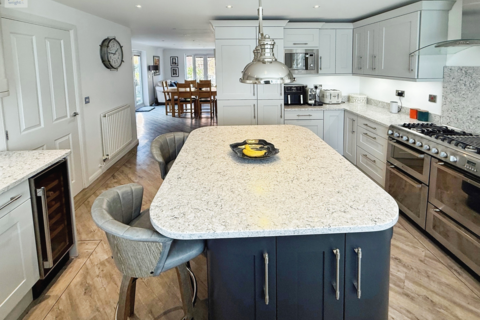 4 bedroom detached house for sale, Bradgate Gardens, Hinckley