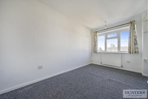 8 Monks Close, London, SE2 0QJ