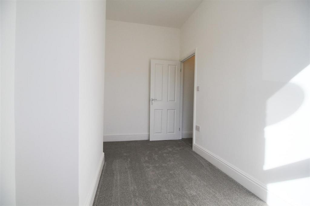 Bedroom.2.jpg
