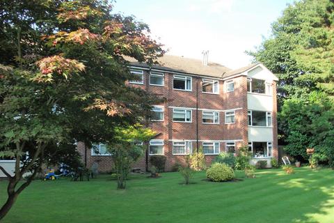 2 bedroom flat to rent, 90 Wake Green Road, Birmingham B13