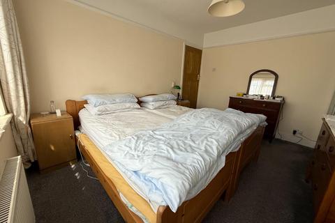 3 bedroom semi-detached house to rent, Laurel Gardens, Mill Hill, NW7