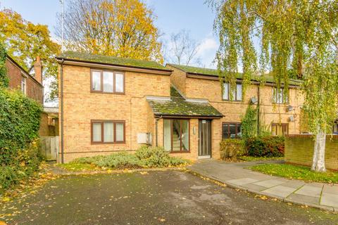 Hastings Close, New Barnet, Barnet, EN5