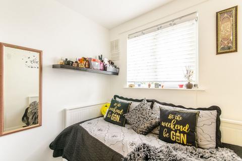 Hastings Close, New Barnet, Barnet, EN5