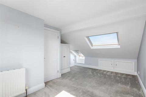 112 Effra Road, London, SW19 8PR