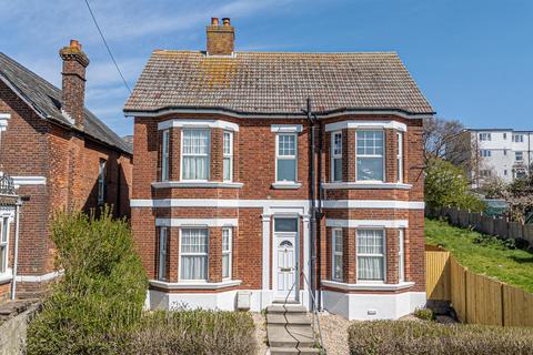 Victoria Avenue, Hastings