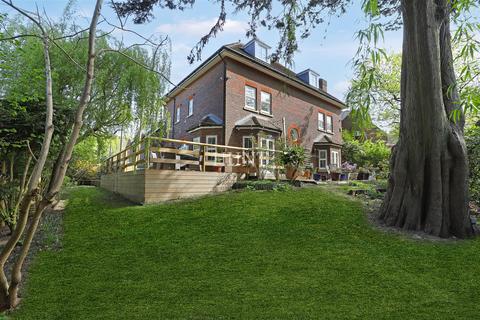 6 bedroom detached house for sale, Regents Drive, Repton Park, Woodford Green, Essex