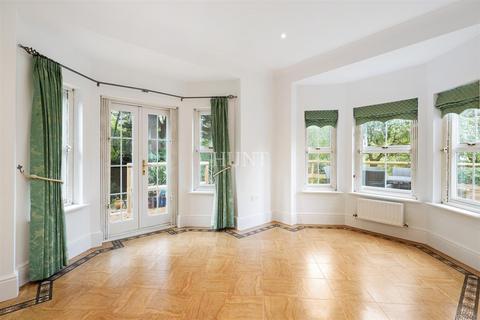 6 bedroom detached house for sale, Regents Drive, Repton Park, Woodford Green, Essex