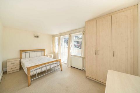 2 bedroom flat to rent, Farnan Road, London SW16