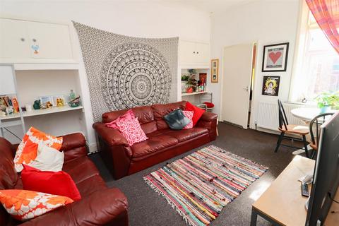 3 bedroom flat for sale, Tosson Terrace, Newcastle Upon Tyne