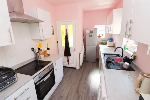 3 bedroom flat for sale, Tosson Terrace, Newcastle Upon Tyne
