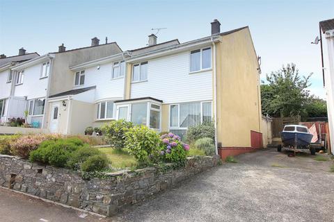 3 bedroom end of terrace house to rent, Lynher Drive, Saltash