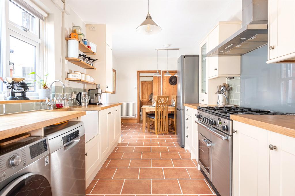 Kitchen/Dining