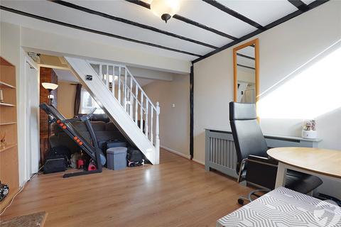 6 Mounts Road, Greenhithe, DA9 9LY
