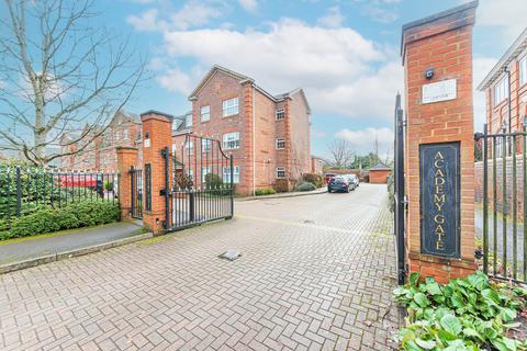 2 bedroom ground floor flat for sale, London Road, Camberley