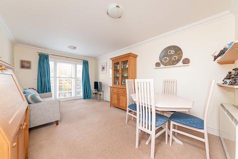 2 bedroom ground floor flat for sale, London Road, Camberley