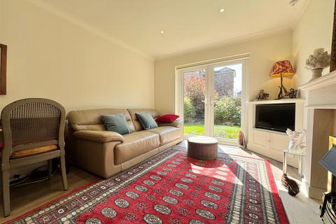 1 bedroom ground floor flat for sale, Victoria Road, Wilmslow