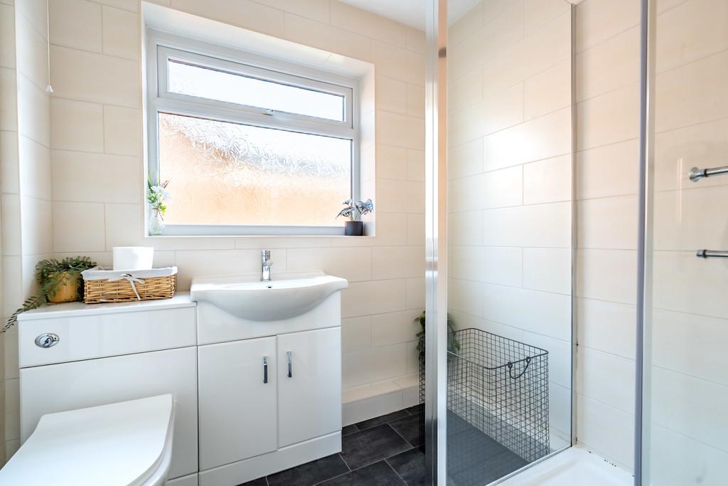 St. Martins Close - Shower Room