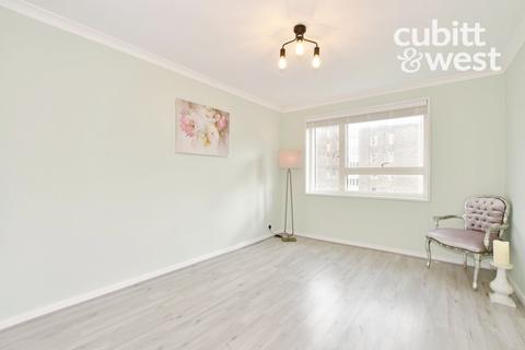 1 bedroom flat to rent, Orchard Way, East Grinstead, RH19