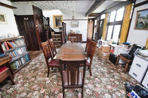 5 bedroom semi-detached house for sale, Nab Wood Drive, Bradford BD18