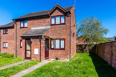 1 bedroom ground floor maisonette for sale, Oliver Close, Rushden NN10