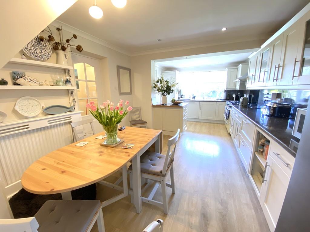 Kitchen breakfast room