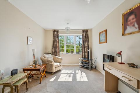 1 bedroom flat for sale, Guessens Court, Welwyn Garden City